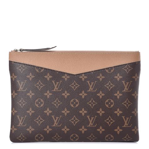 sac easy pouch louis vuitton|louis vuitton monogram daily pouch.